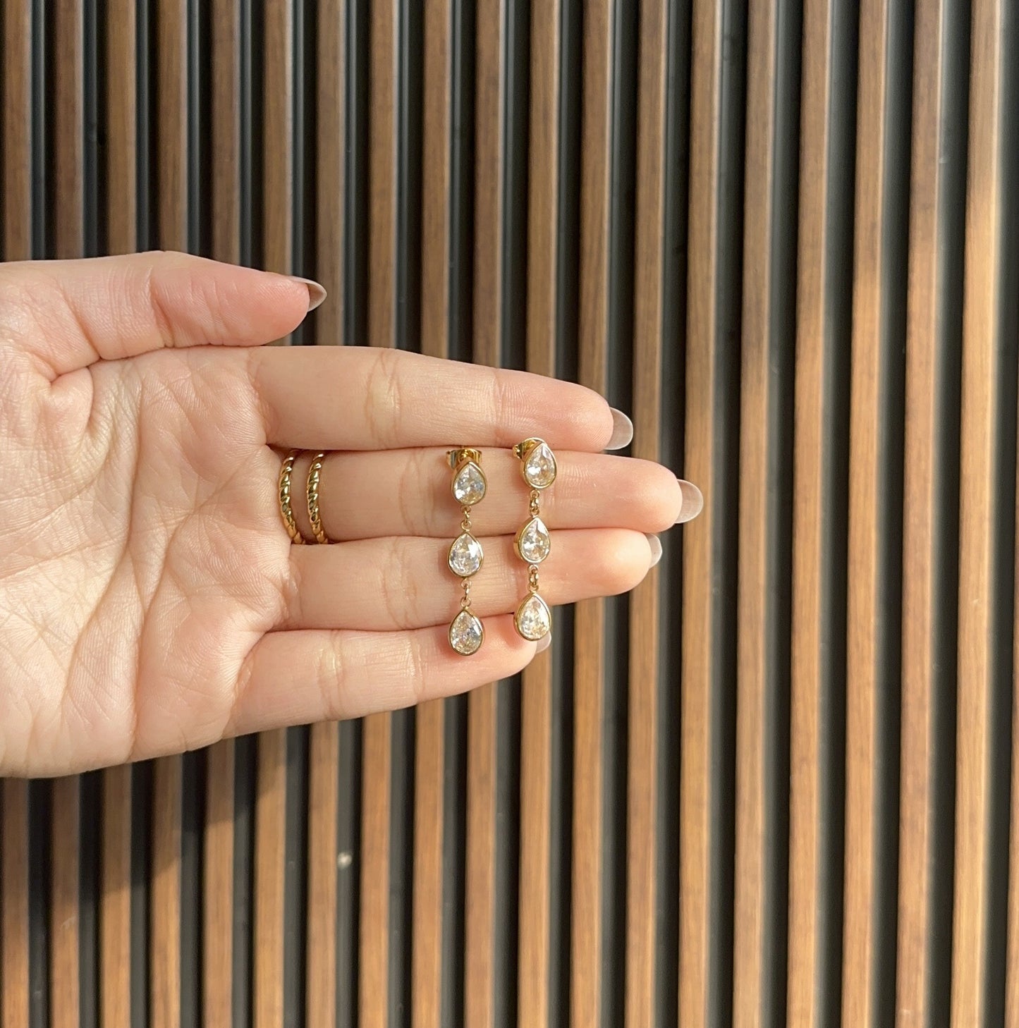 Aurora Cascade Drops