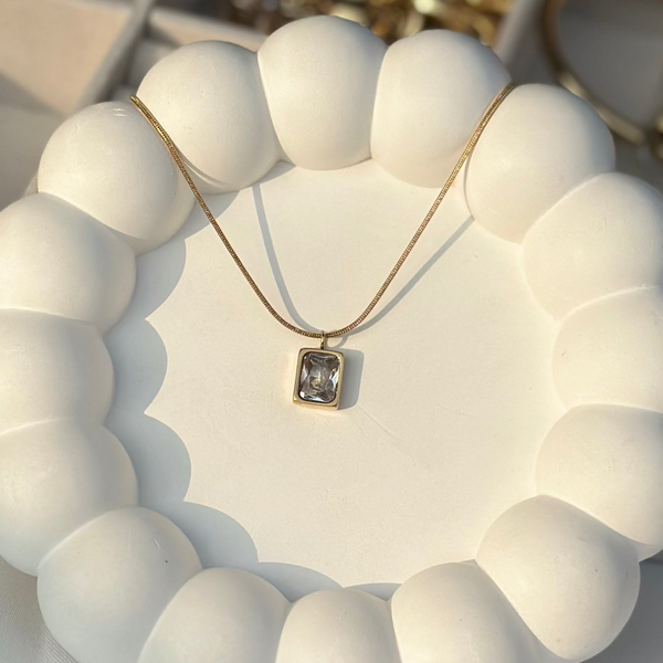 Solitaire Glow Pendant